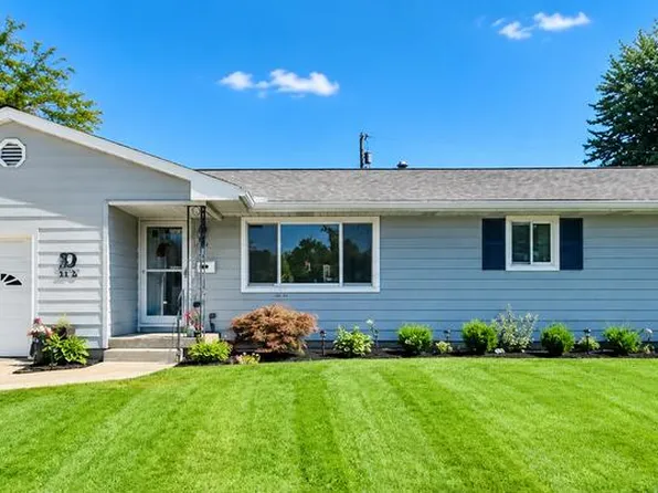 127 Crescent Ct, Bucyrus, OH 44820