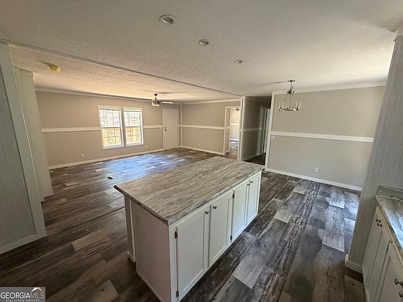 4th image of 344 Hidden Valley Dr