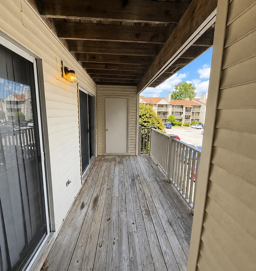 2 bed, 960 sqft, $1,500 — Photo 2