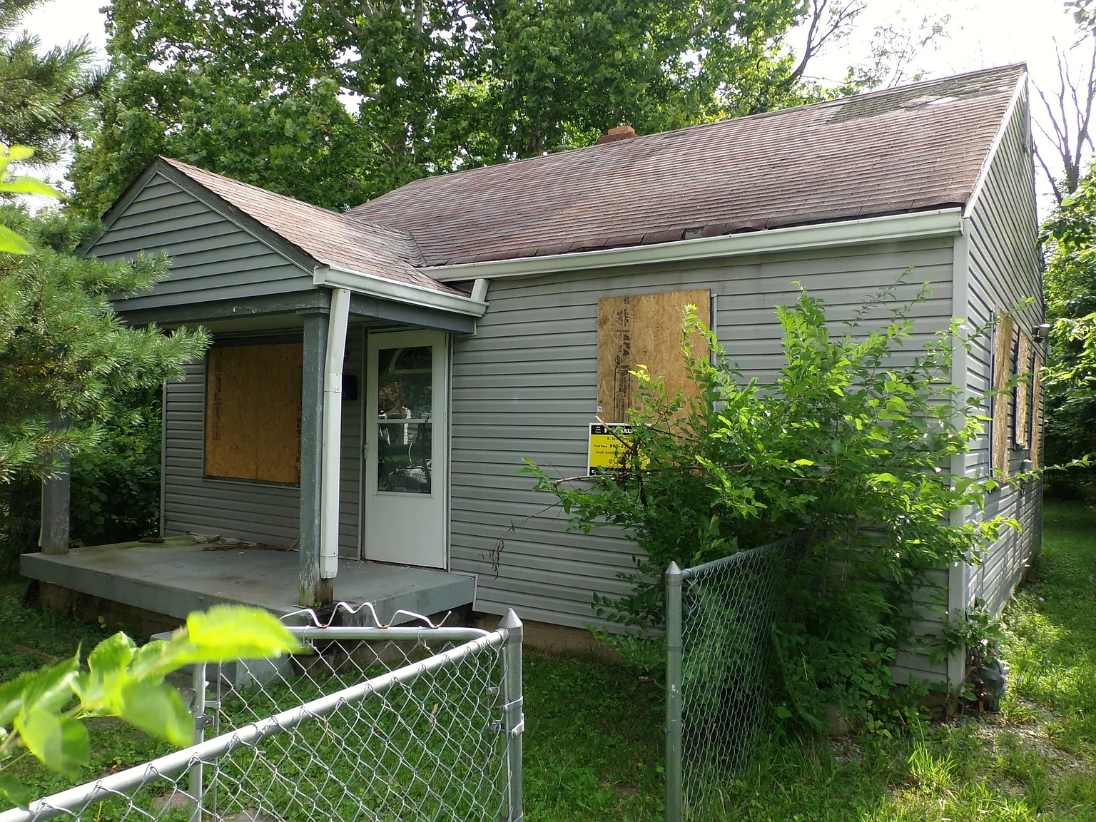 3433 N Olney St photo 1