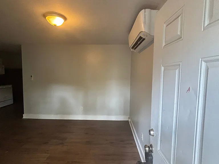 1121 W Elm Arc #A — Photo 2