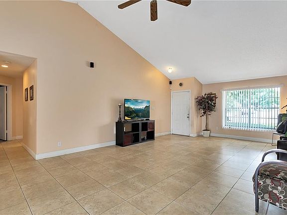 3rd image of 202 Baywest Neighbors Cir