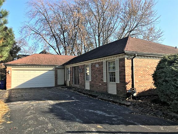 3rd image of 6107 W 129th Pl
