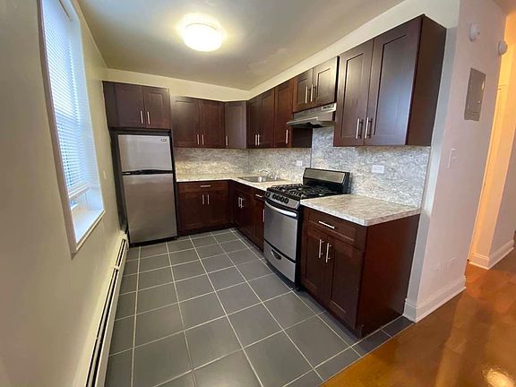 3rd image of 86-25 Van Wyck Expressway E Service Rd #231