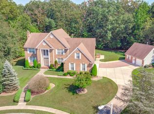 8 Garton Ct, Sewell, NJ 08080