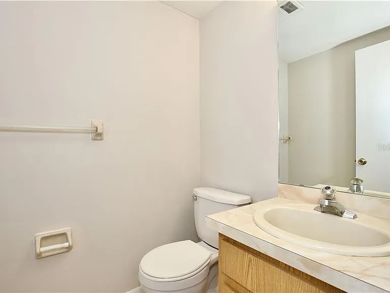 702 S Summerlin Ave #B — Photo 11