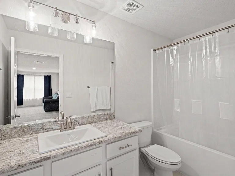 692 NE Turtleback Trl — Photo 35