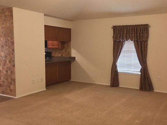 2nd image of 1428 Nelson Pl