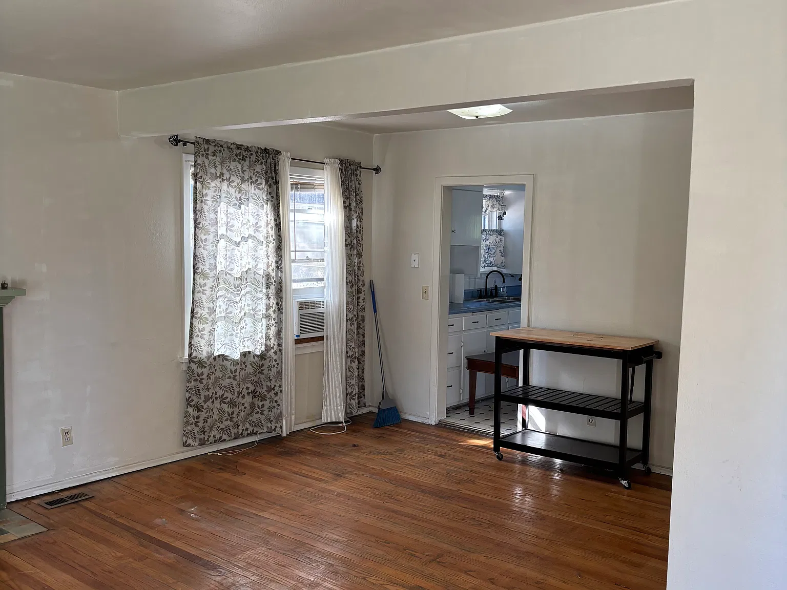 3 bed, 1500 sqft, $1,990 — Photo 3
