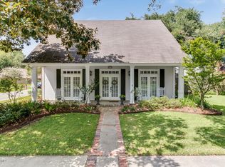 401 Cypress Cv, Youngsville, LA 70592