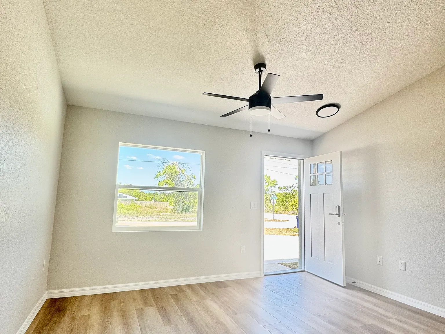 1 bed, $1,150 — Photo 2