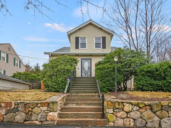 100 King Philip Rd, Worcester, MA 01606