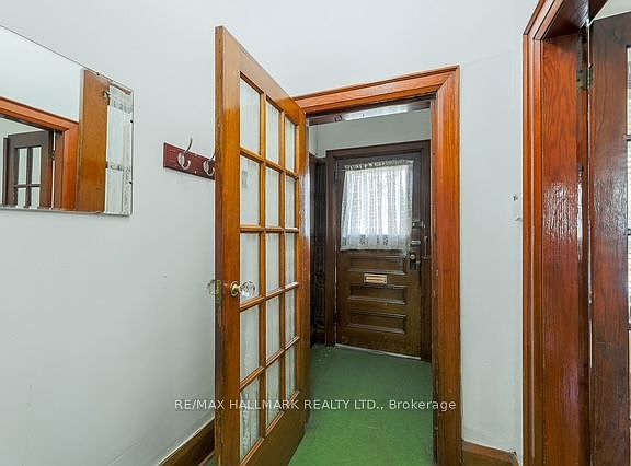 4th image of 776 Gerrard St E