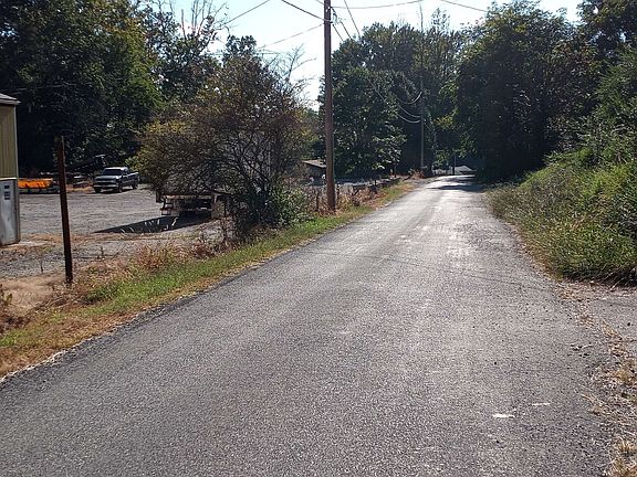 5th image of 187 Spring Hollow Rd