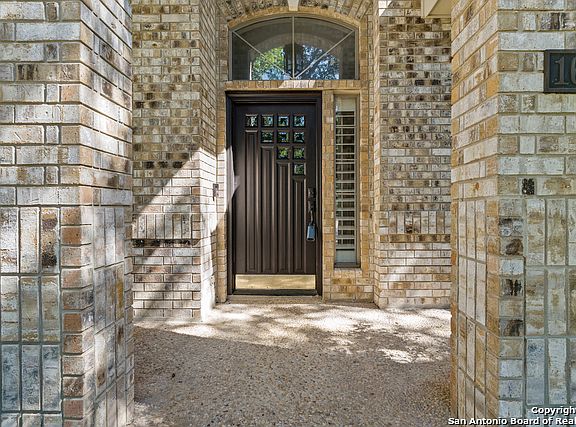 2nd image of 1623 Thrush Court Cir