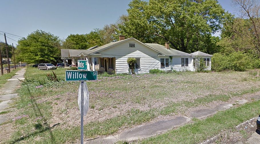 2nd image of 644 Winter St