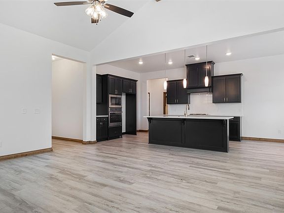 5th image of 1812 21st Ave