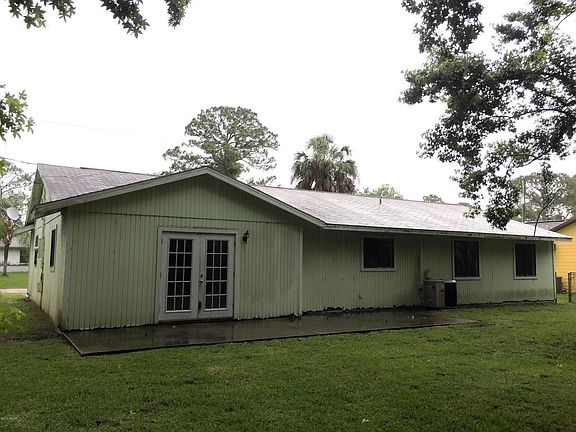 3rd image of 3220 Silver Palm Dr