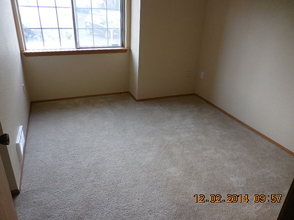 3rd image of 4725 231st Street Ct E