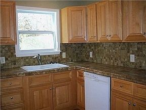 2nd image of 30 Lakepoint Dr