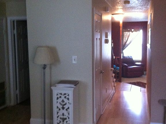 4th image of 1805 Flatrock Ct