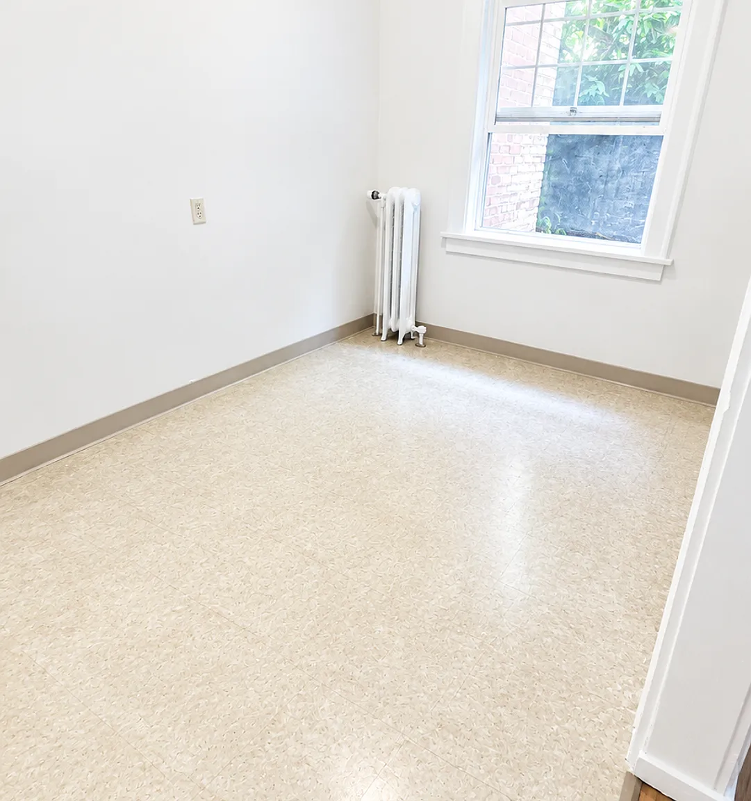 Uptown Apartments — Photo 3