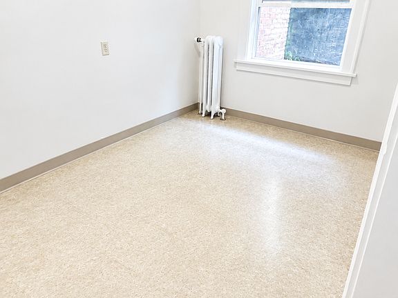 3rd image of 2386 W Burnside St #E101