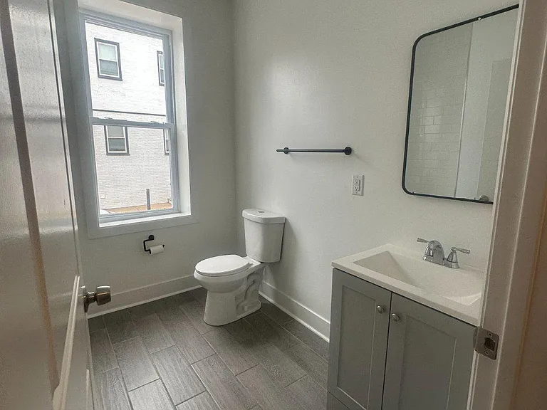 1815 S 23rd St #1 — Photo 5