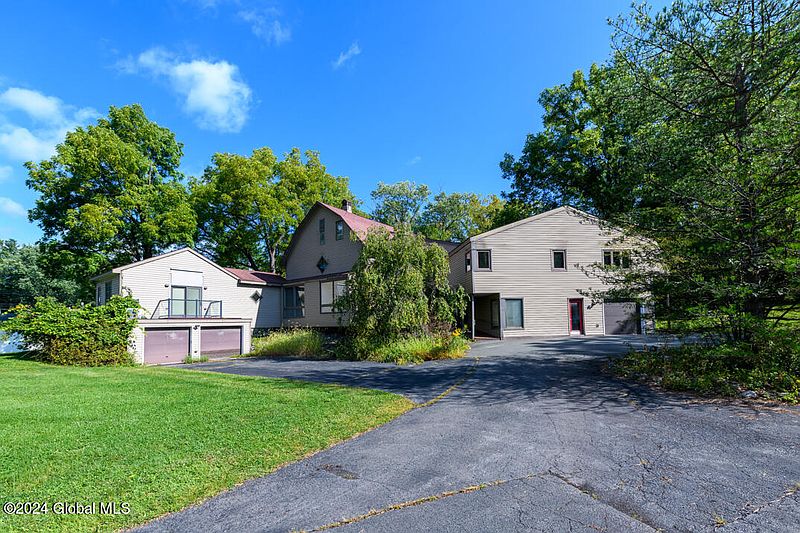 2nd image of 33 McCormack Road