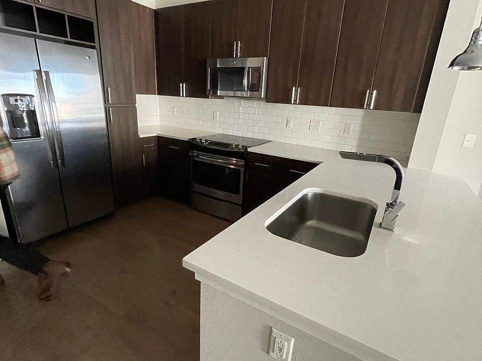 1st image of 861 Cherry St #201