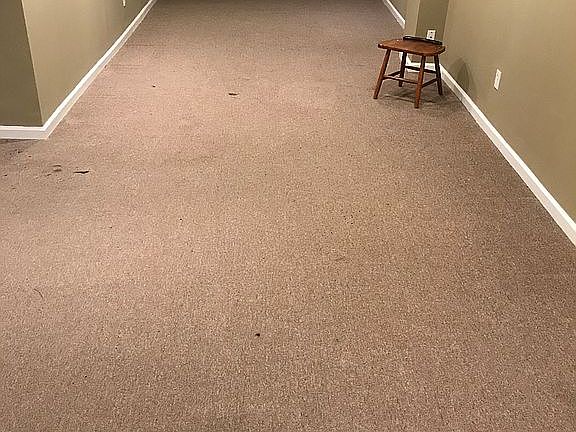 4th image of 1870 Clover Ln