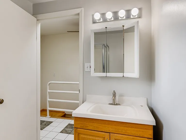 1127 S Hanover St — Photo 27
