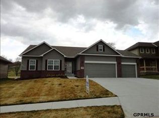 2116 N 174th St, Omaha, NE 68116