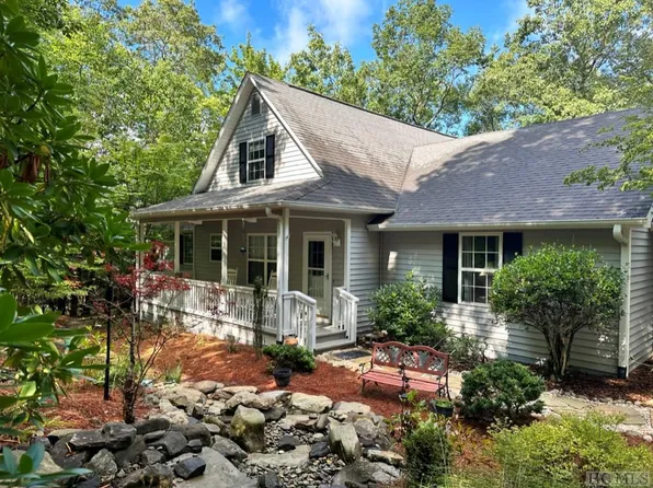 1713 Buckberry N, Sapphire, NC 28774