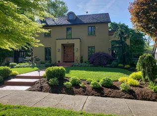 128 Chadbourne Rd, Rochester, NY 14618