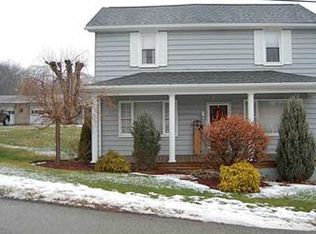 218 Center St, Bradenville, PA 15620
