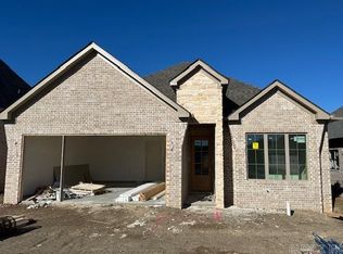 18 Mountain Brook Rd, Little Rock, AR 72223