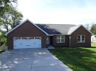 201 1/2 Western Ave, Beaver, PA 15009