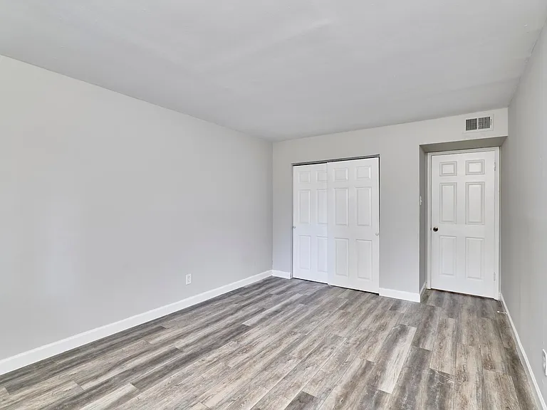 Kirkwood Forest Apartments — Photo 8