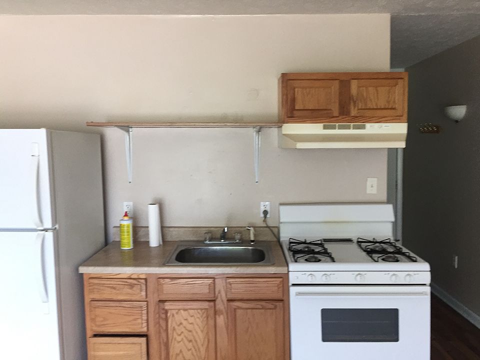 2nd image of 3200 Court St APT 215