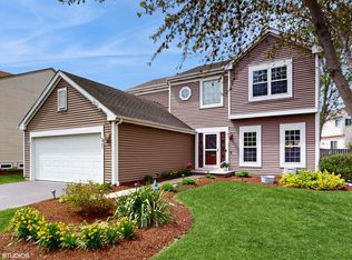 647 David St, Lake In The Hills, IL 60156
