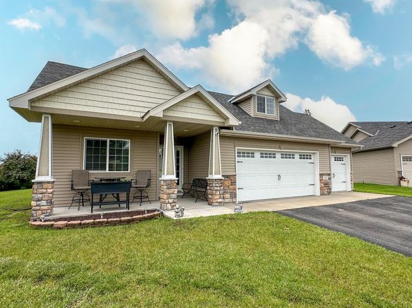 1121 Golf Ct, Foley, MN 56329