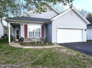 91 Robin Lane, Barnegat, NJ 08005