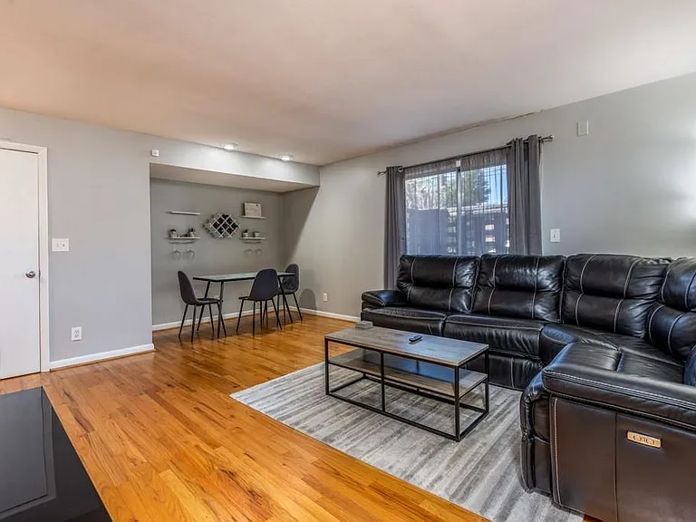 3501 Roswell Rd NE #103 — Photo 2