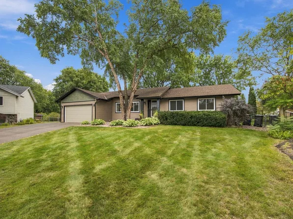 11315 W River Hills Dr, Burnsville, MN 55337