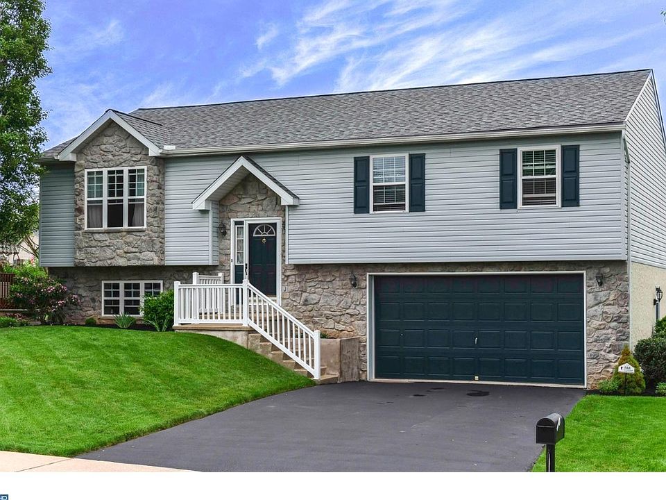 1st image of 1132 Bernard Dr