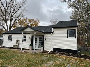 2712 S 8th St, Council Bluffs, IA 51501