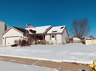 8520 Queensbury Ln, Sturtevant, WI 53177