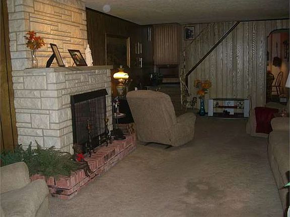 2nd image of 1326 E Center St