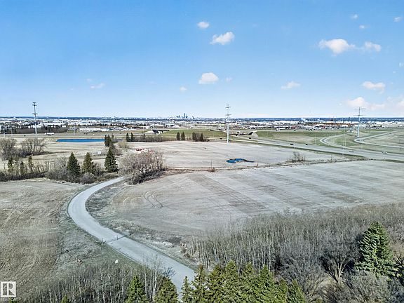 2nd image of 23333 Wye Rd #80